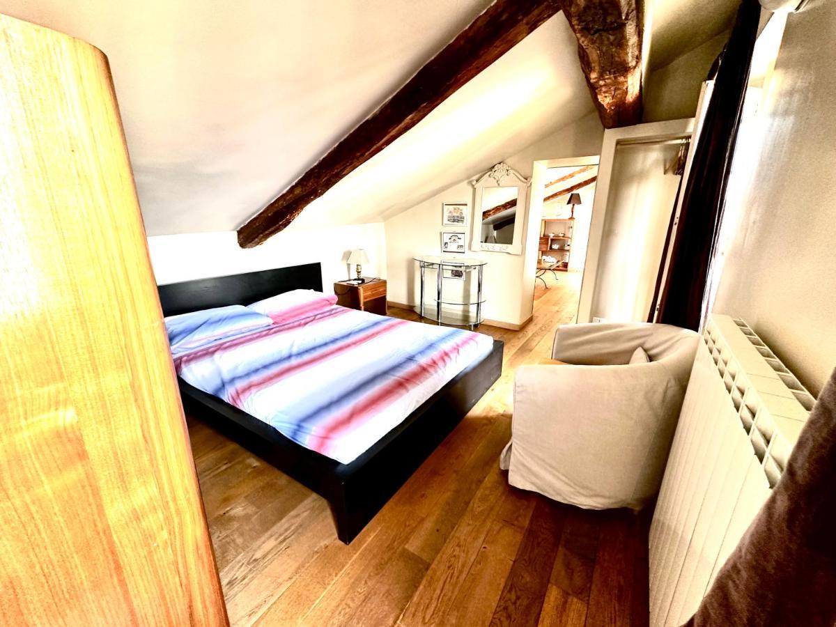 Appartement Le Finestre Sulla Mole à Turin Extérieur photo
