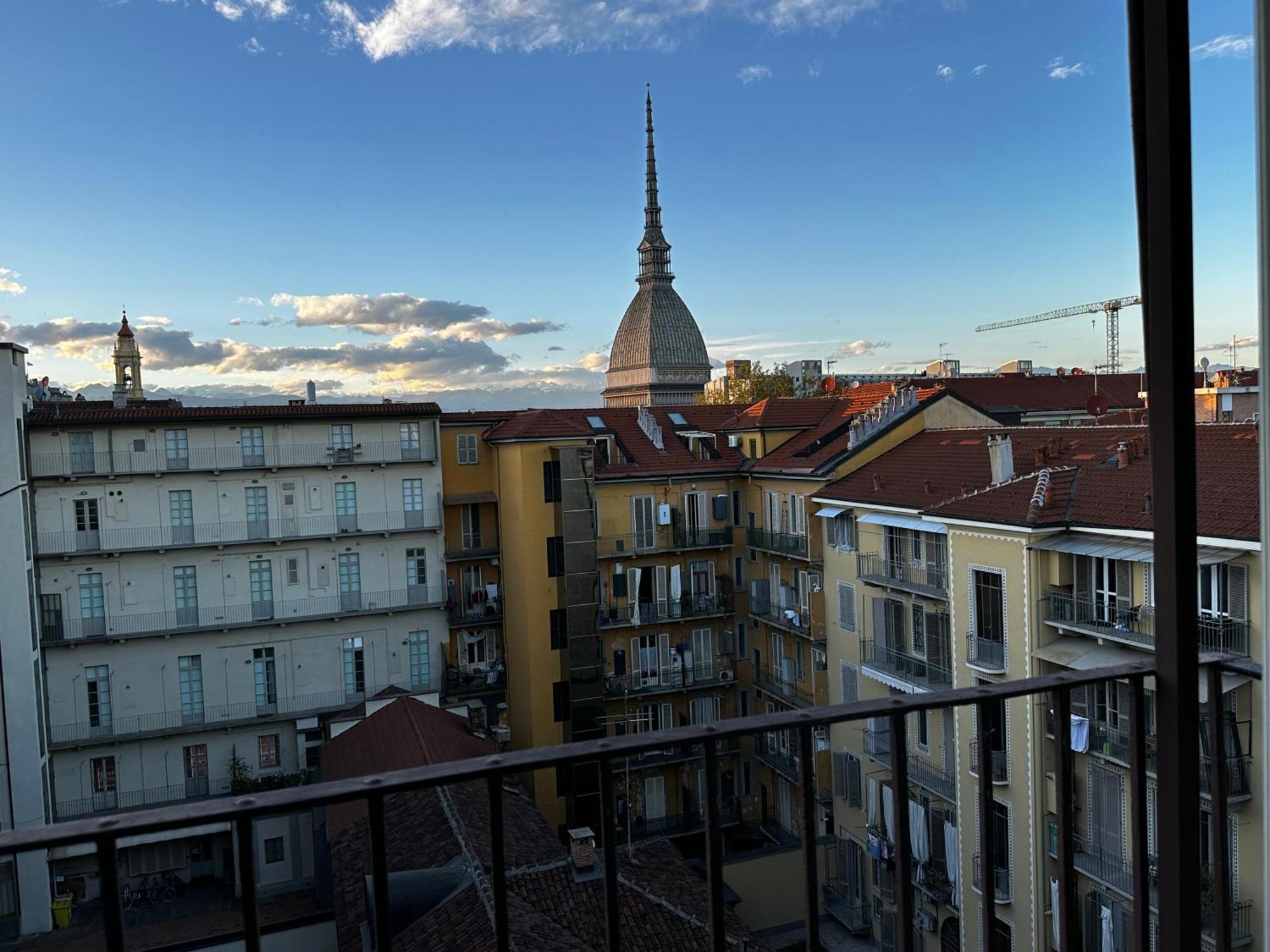Appartement Le Finestre Sulla Mole à Turin Extérieur photo