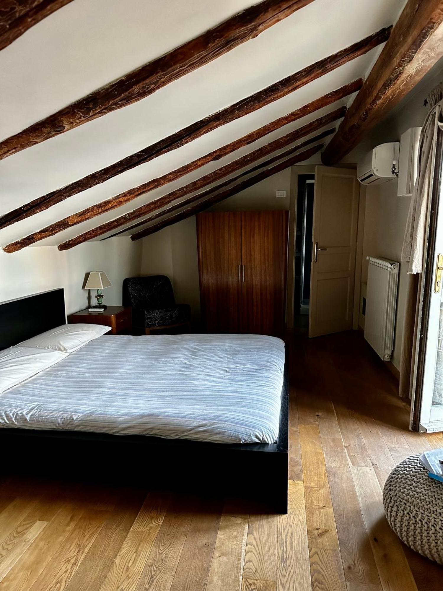 Appartement Le Finestre Sulla Mole à Turin Extérieur photo