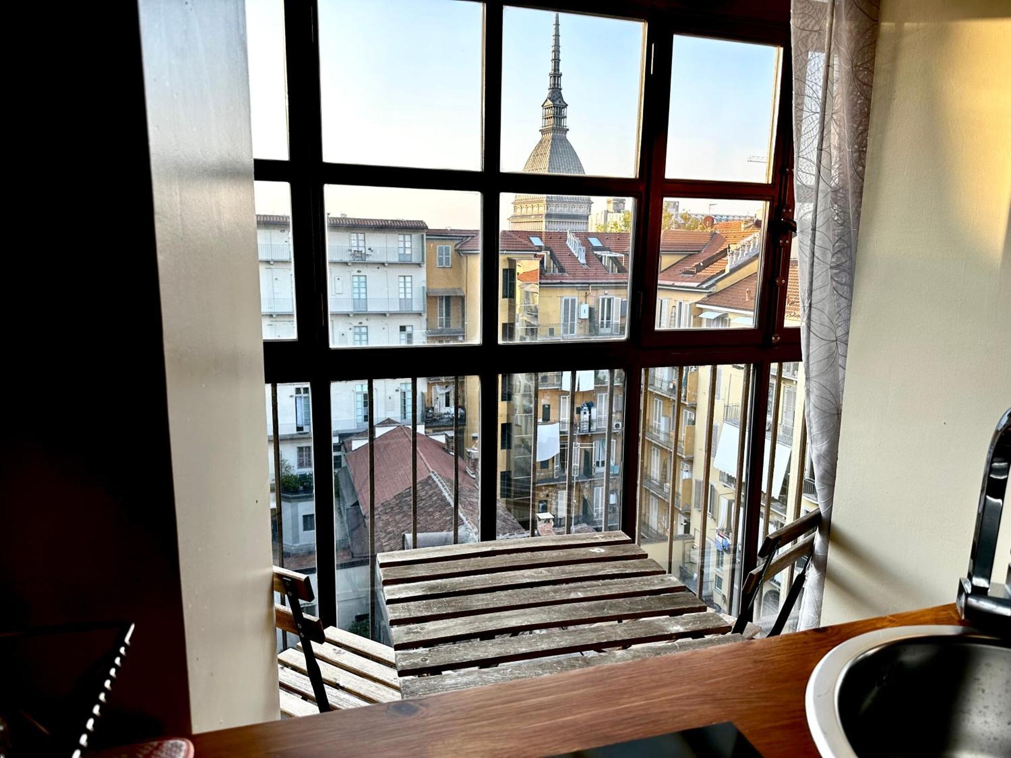 Appartement Le Finestre Sulla Mole à Turin Extérieur photo