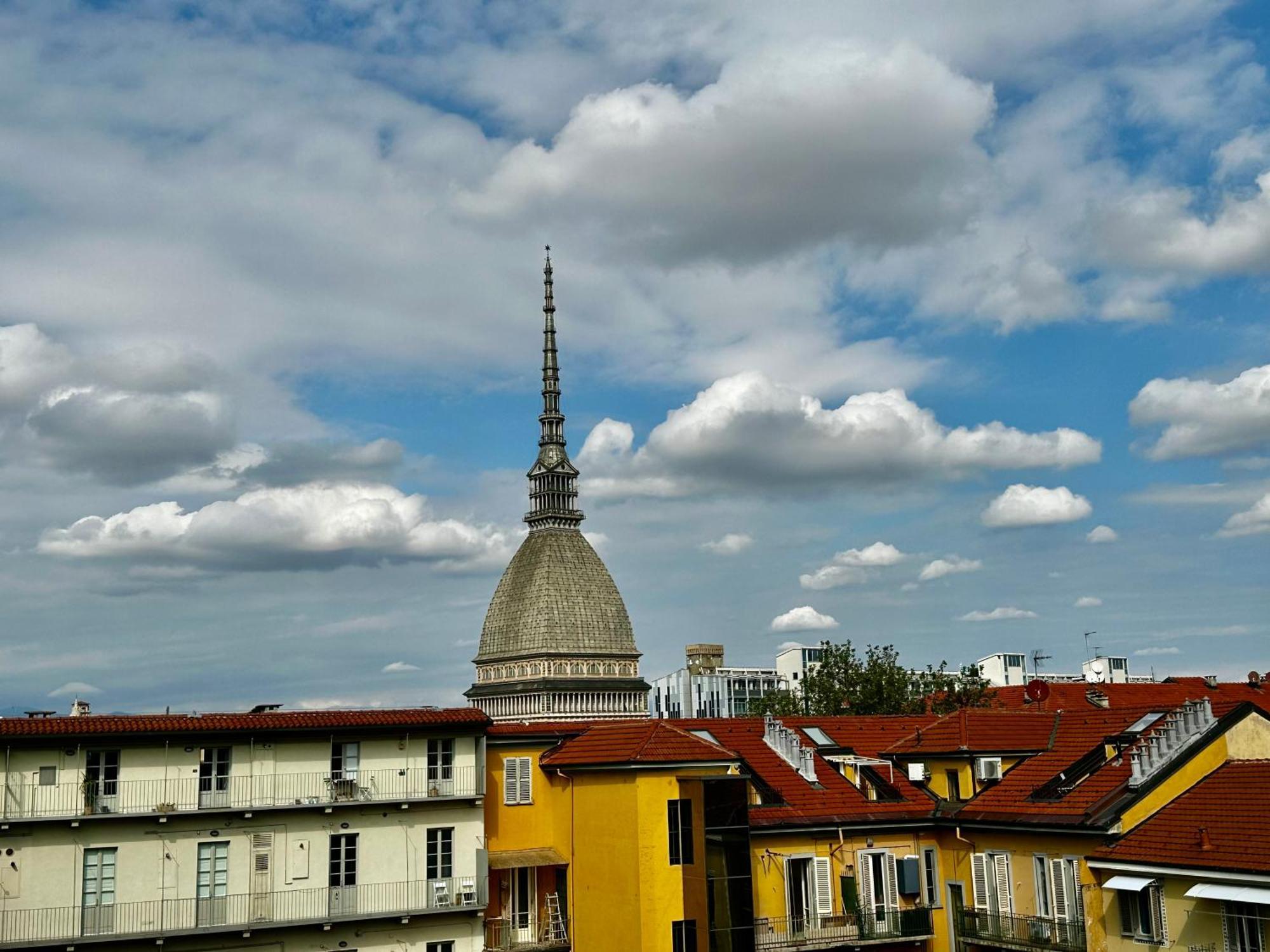 Appartement Le Finestre Sulla Mole à Turin Extérieur photo