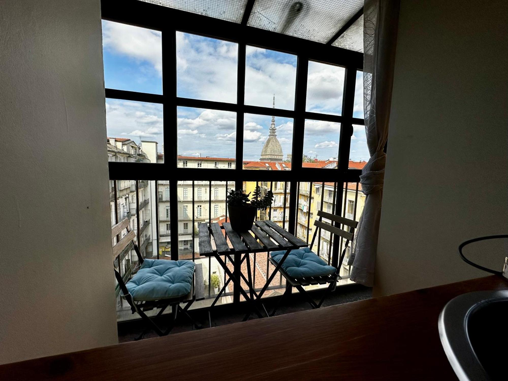 Appartement Le Finestre Sulla Mole à Turin Extérieur photo