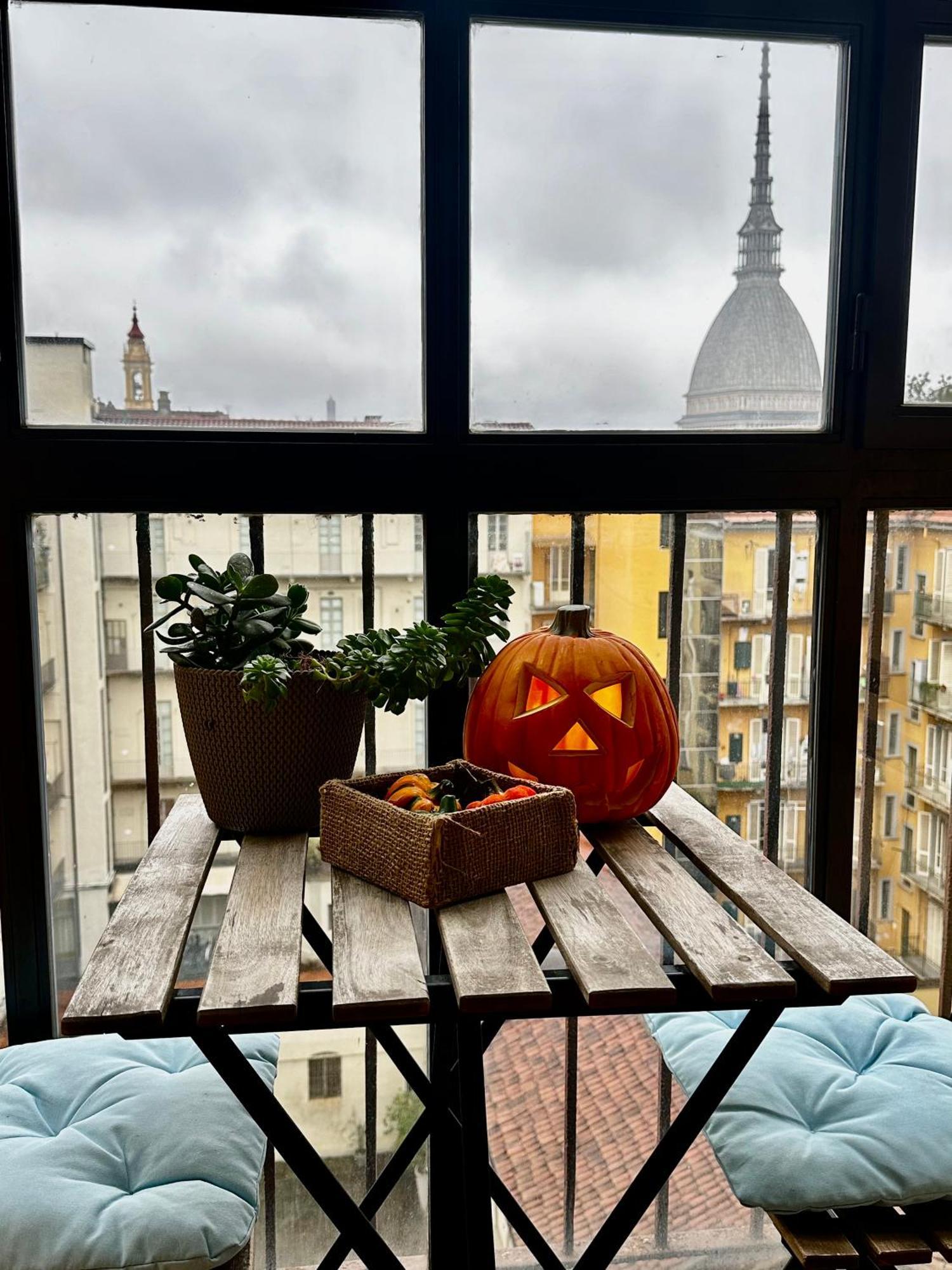 Appartement Le Finestre Sulla Mole à Turin Extérieur photo